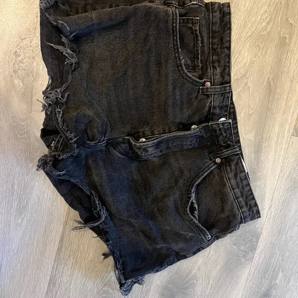 Zara Black Denim Shorts - Picture 1 of 4